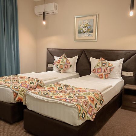 Silk Way Hotel Almati Kültér fotó
