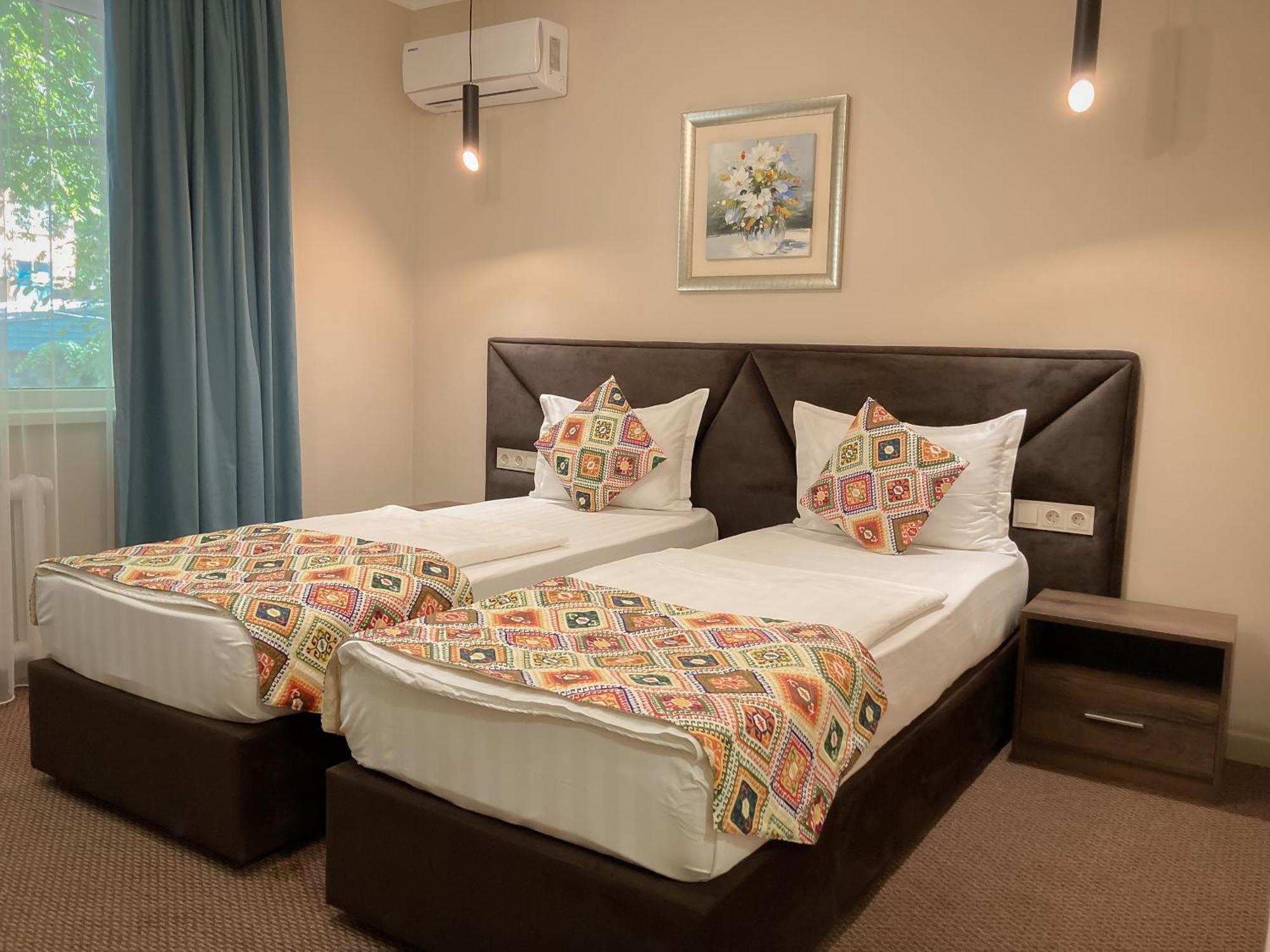 Silk Way Hotel Almati Kültér fotó